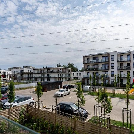 Modern Apartment With Balcony & Free Garage Poznan By Noclegi Renters Luaran gambar