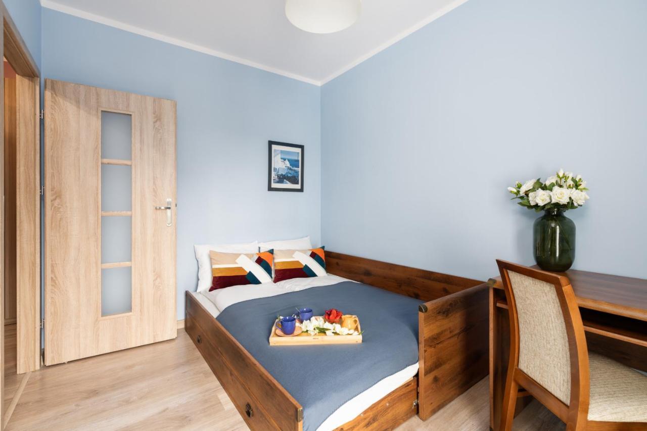 Modern Apartment With Balcony & Free Garage Poznan By Noclegi Renters Luaran gambar