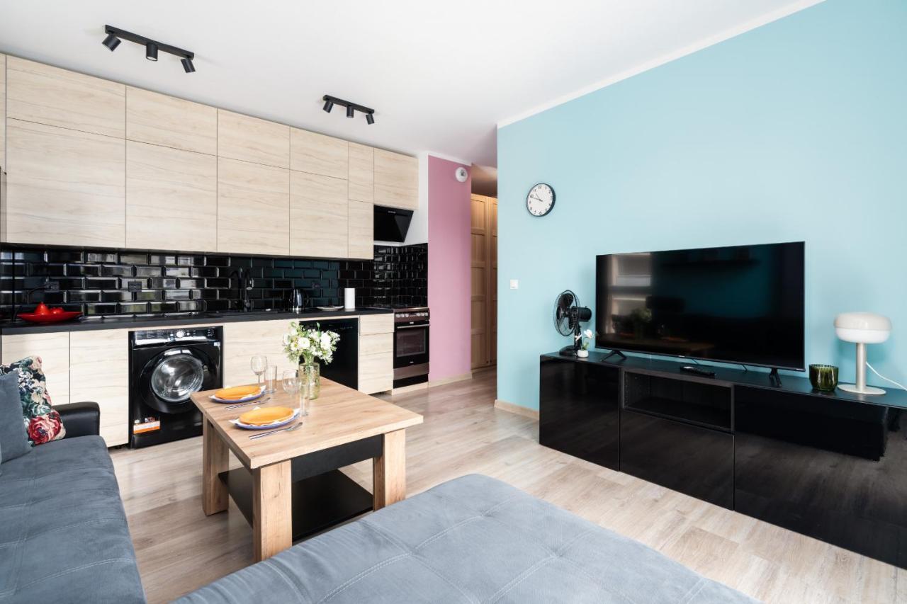 Modern Apartment With Balcony & Free Garage Poznan By Noclegi Renters Luaran gambar