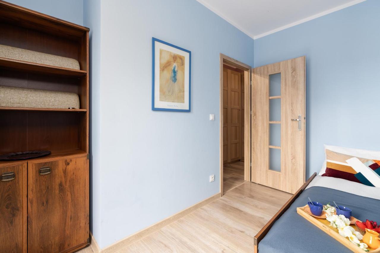 Modern Apartment With Balcony & Free Garage Poznan By Noclegi Renters Luaran gambar